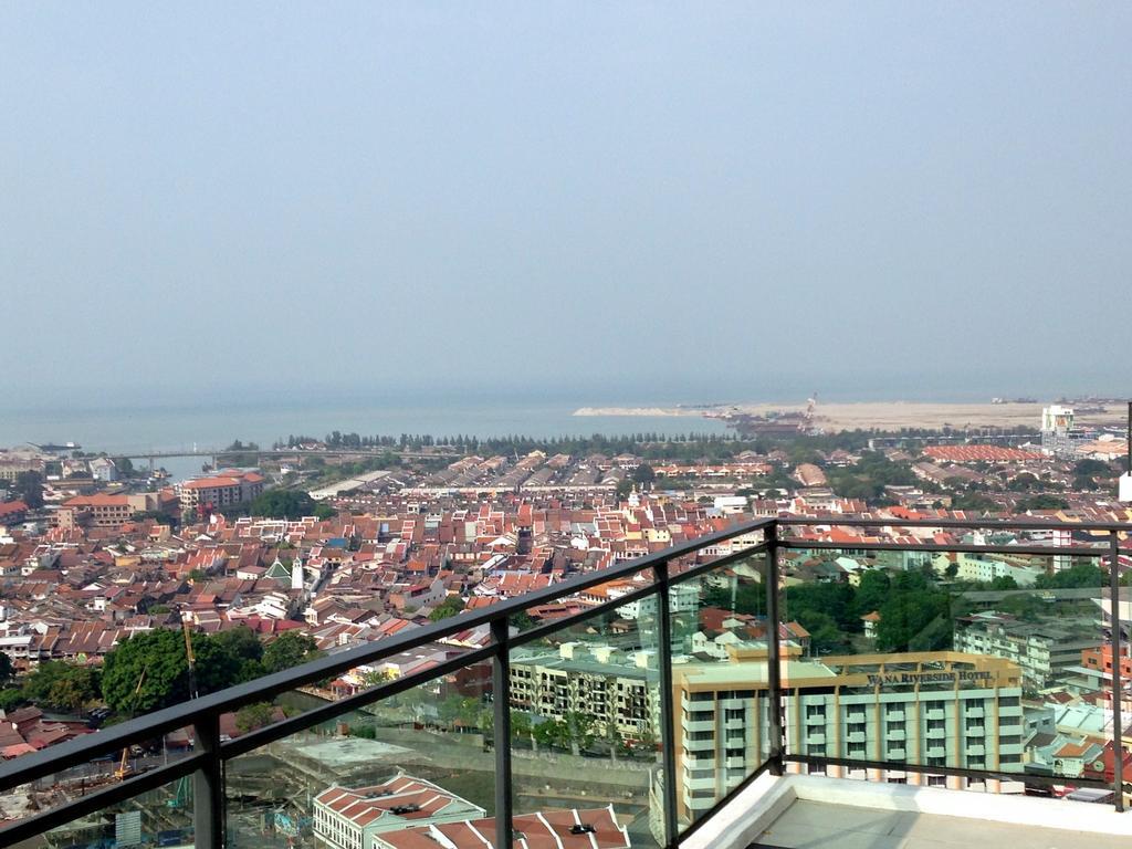 Relax & Chill At Malacca River Exterior photo